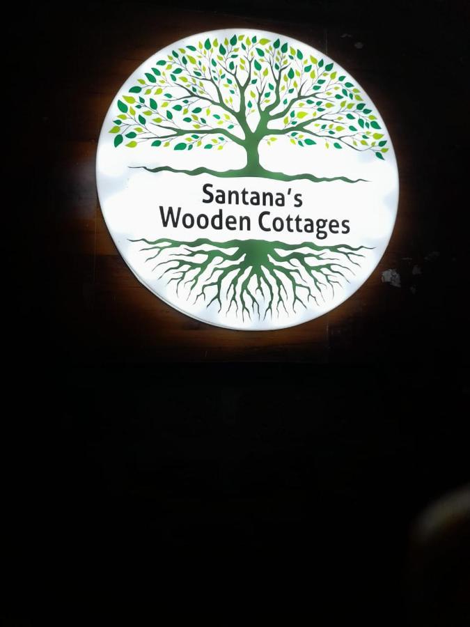 Santanas Wooden Cottages Bogmalo Beach Extérieur photo